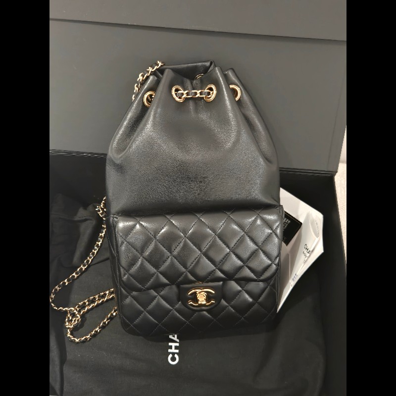 CHANEL 香奈兒 黑色羊皮金扣抽繩後背包 🈶台灣購證正本-5