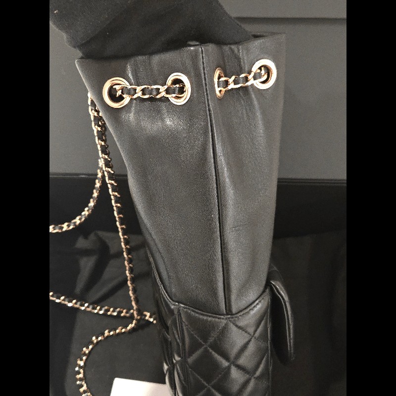 CHANEL 香奈兒 黑色羊皮金扣抽繩後背包 🈶台灣購證正本-10