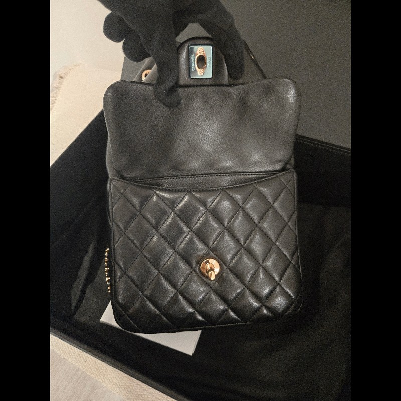 CHANEL 香奈兒 黑色羊皮金扣抽繩後背包 🈶台灣購證正本-20