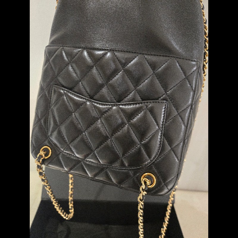 CHANEL 香奈兒 黑色羊皮金扣抽繩後背包 🈶台灣購證正本-28