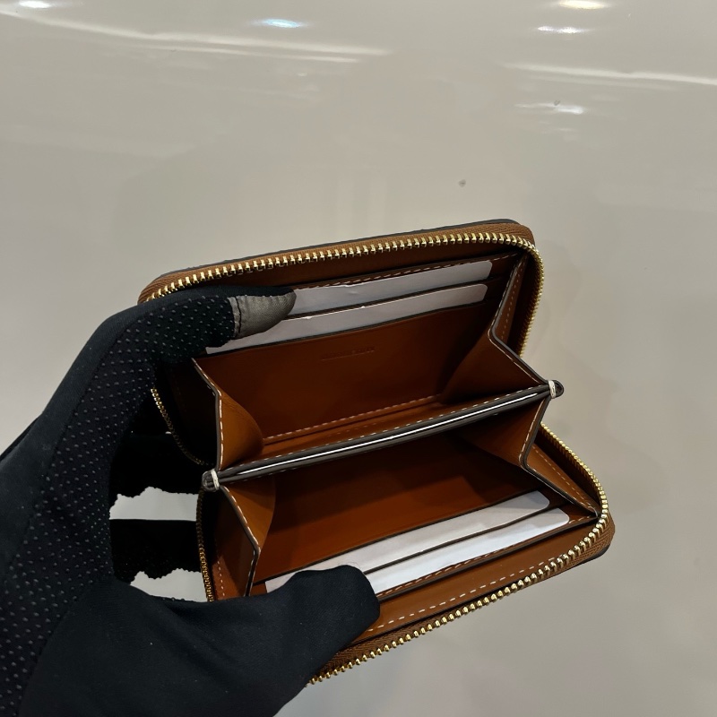 Burberry zip wallet 8094439 ( Beige )-3