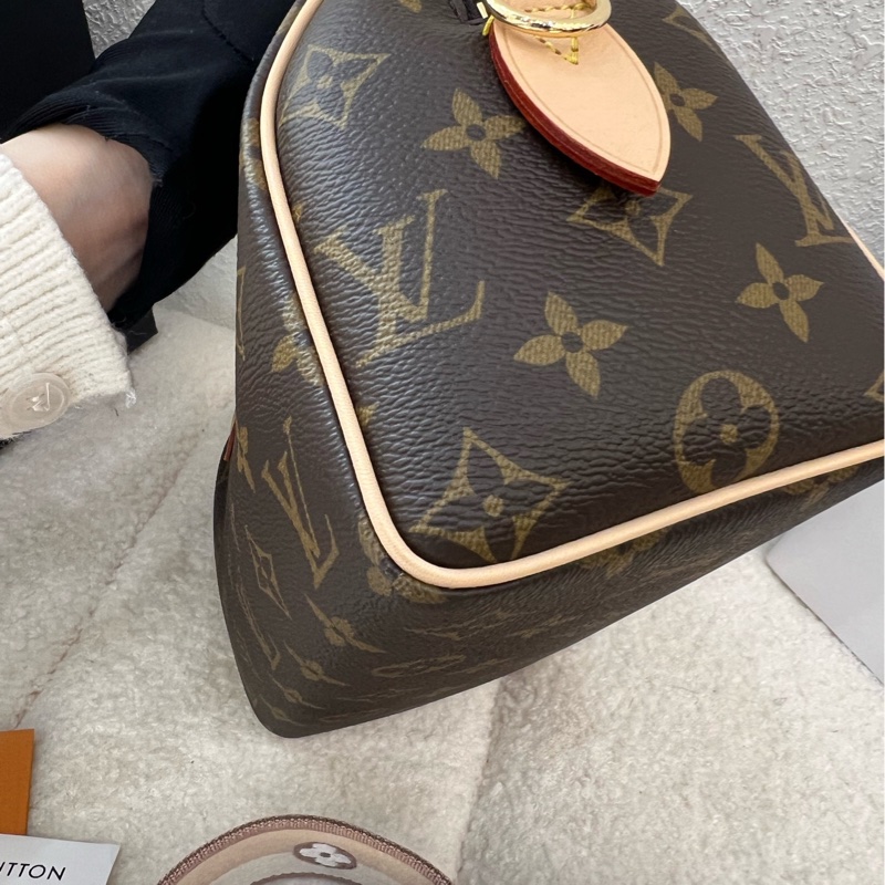 LV 路易威登 speedy20奶茶色🉑調節肩帶-6