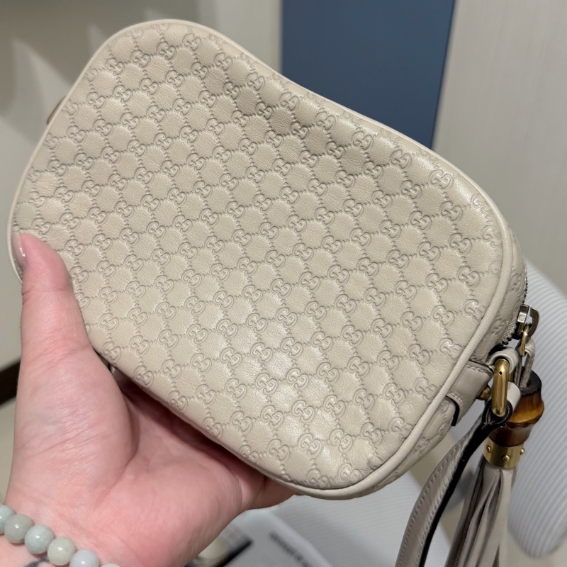 Gucci古馳 灰白色經典Logo雙G老花Microguccissima Disco 竹節流蘇相機包 斜背包-2