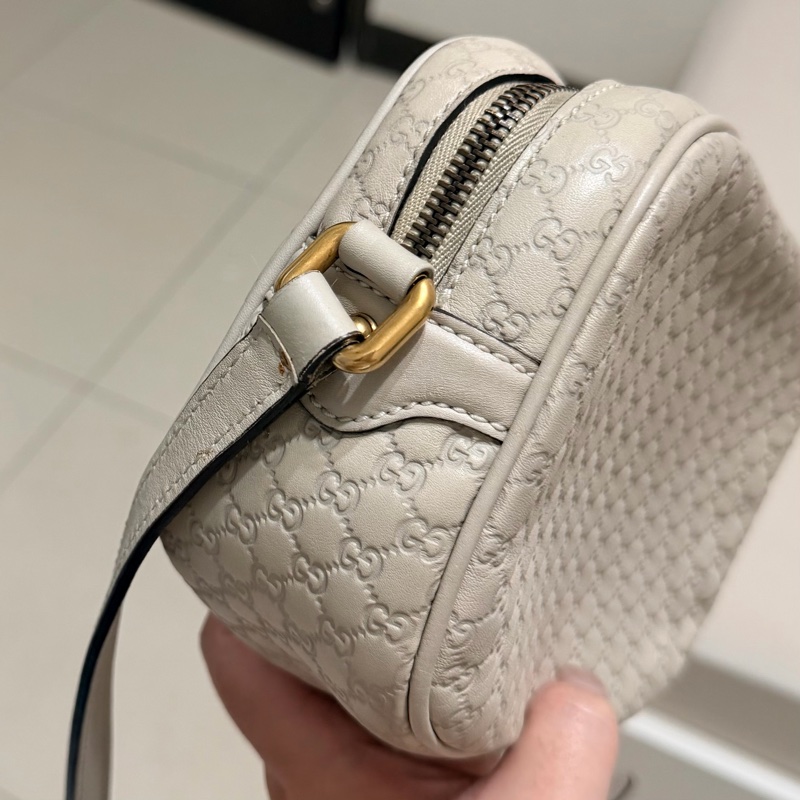 Gucci古馳 灰白色經典Logo雙G老花Microguccissima Disco 竹節流蘇相機包 斜背包-4
