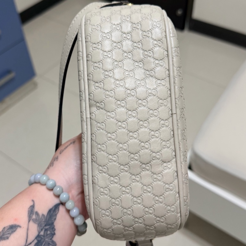 Gucci古馳 灰白色經典Logo雙G老花Microguccissima Disco 竹節流蘇相機包 斜背包-5