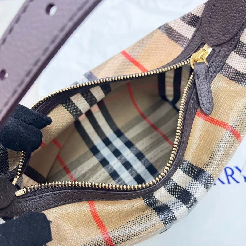 Burberry Duffel-3
