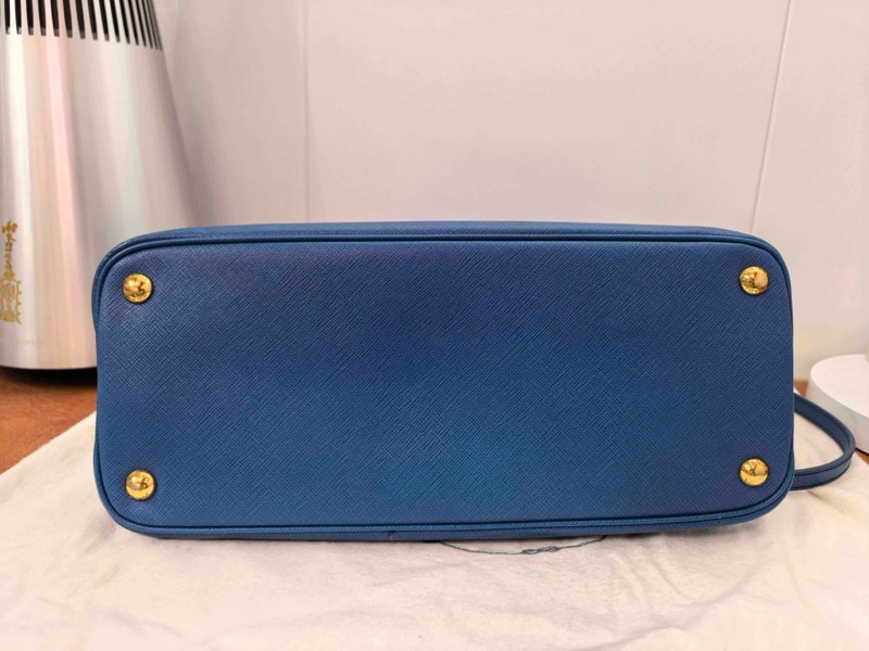 Prada 經典藍色貝殼包，收藏品極好成色-4