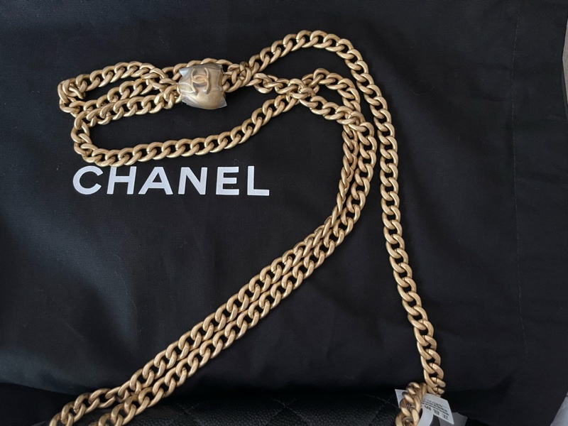 CHANEL愛心調節釦粒面/荔枝牛皮晶片款20cm翻蓋包-12