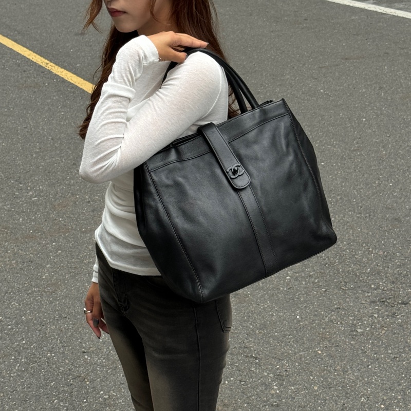【極新超稀有⭐️】 Chanel "So Black"全黑黑武士 肩背托特包（專櫃28.6萬）-2