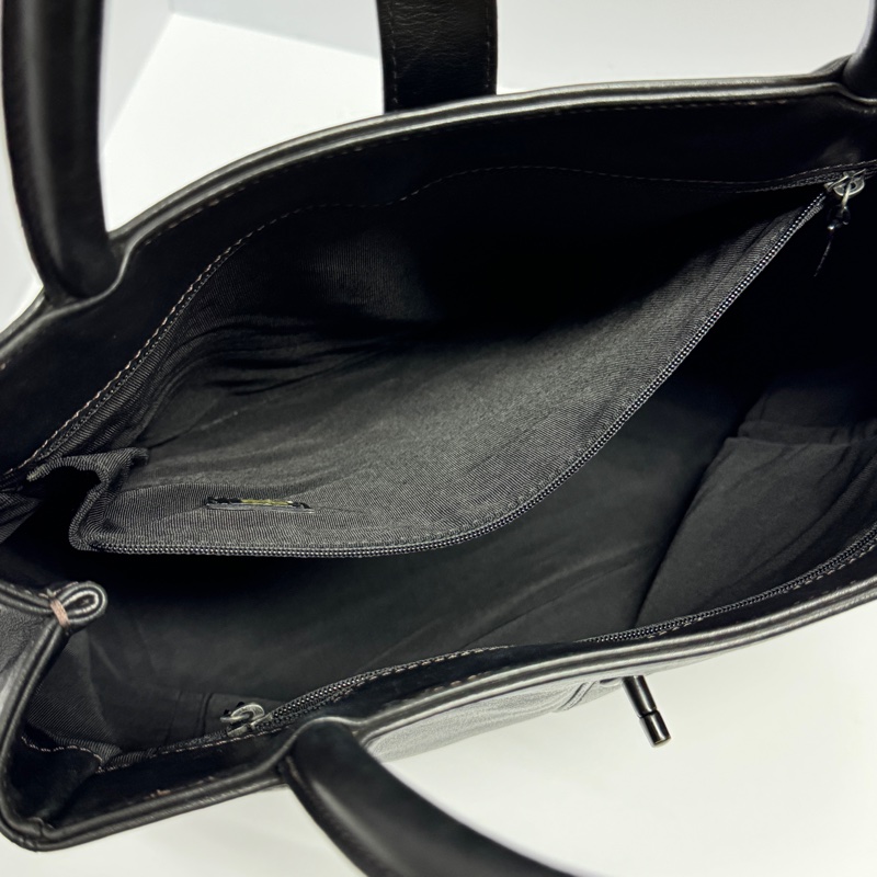 【極新超稀有⭐️】 Chanel "So Black"全黑黑武士 肩背托特包（專櫃28.6萬）-18
