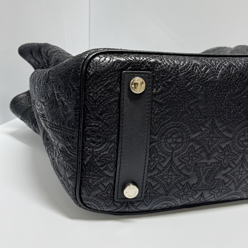 【極新🎁 全平台唯一】 LV Antheia 限量發售 羊皮肩背包 （專櫃163,000）-11