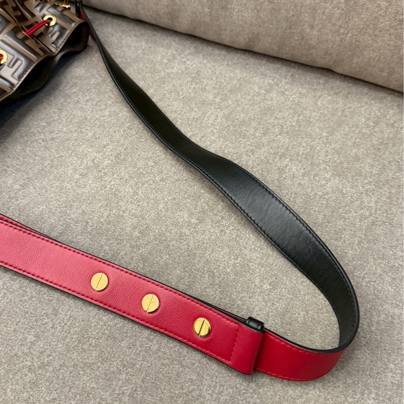 FENDI老花水桶包-7