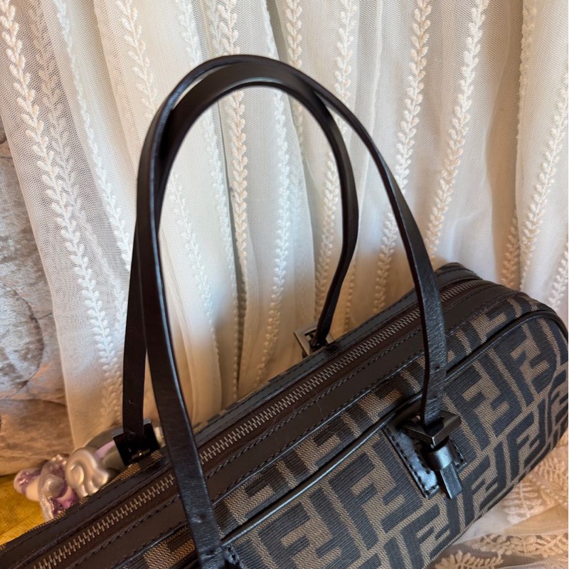 芬迪包 法棍包 法棍 腋下包 手提包 包包  可拆皮革肩帶  肩背包 托特包  中古包 復古包 古董包 托特包 fendi baguette bag-11