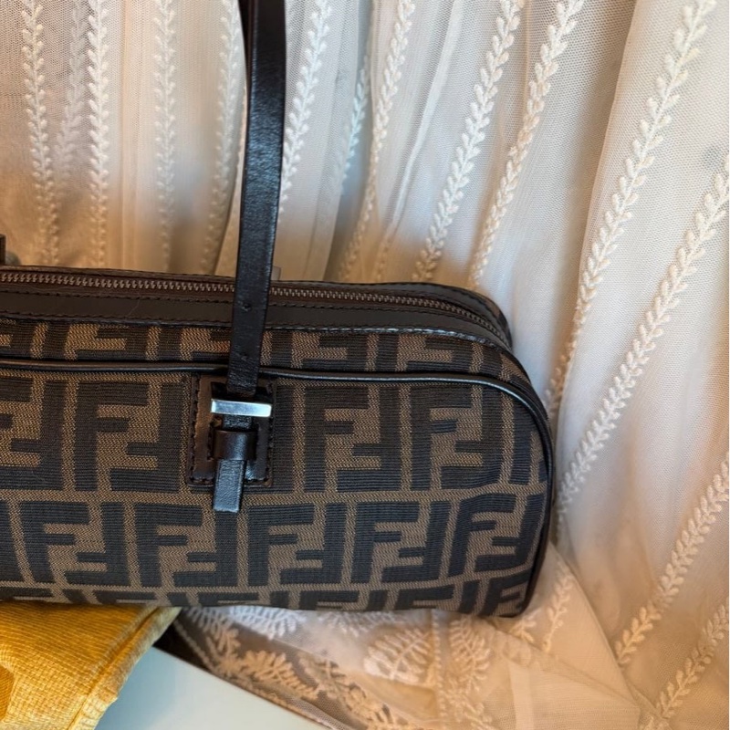 芬迪包 法棍包 法棍 腋下包 手提包 包包  可拆皮革肩帶  肩背包 托特包  中古包 復古包 古董包 托特包 fendi baguette bag-12