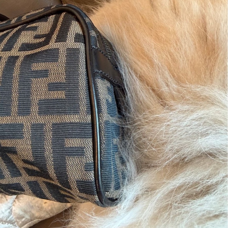 芬迪包 法棍包 法棍 腋下包 手提包 包包  可拆皮革肩帶  肩背包 托特包  中古包 復古包 古董包 托特包 fendi baguette bag-17