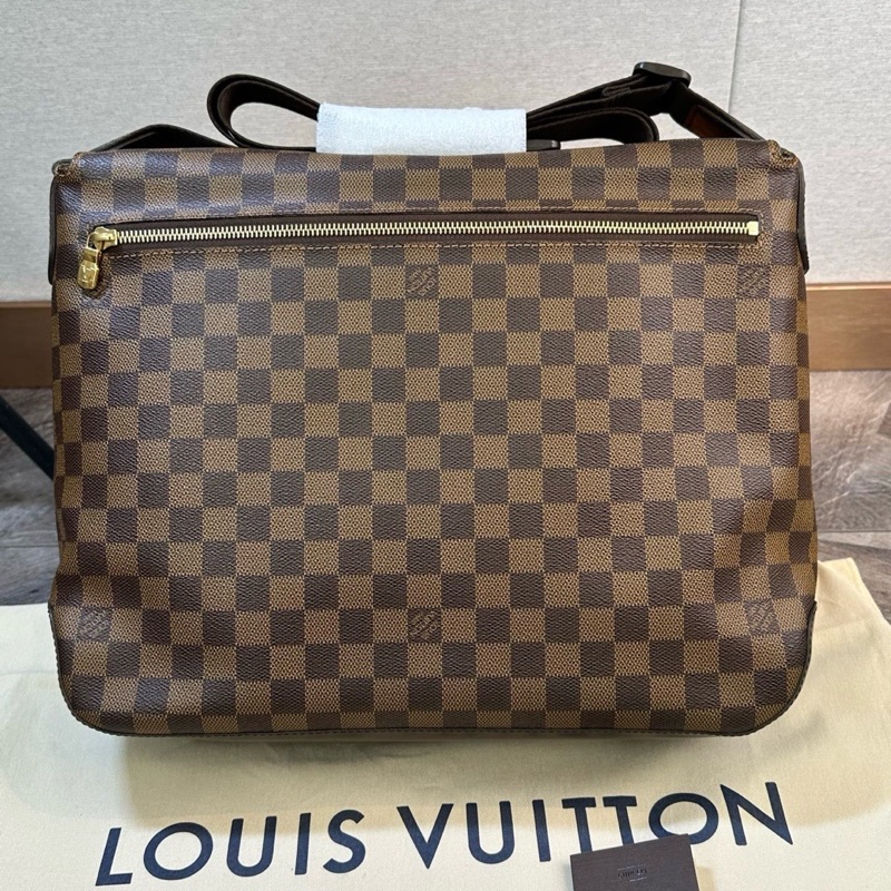 閒置新 LV 路易威登 棕色棋盤格郵  男款 尺寸：36*11*29cm 附件：塵袋。-1