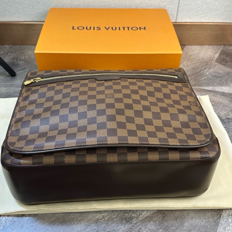 閒置新 LV 路易威登 棕色棋盤格郵  男款 尺寸：36*11*29cm 附件：塵袋。-3