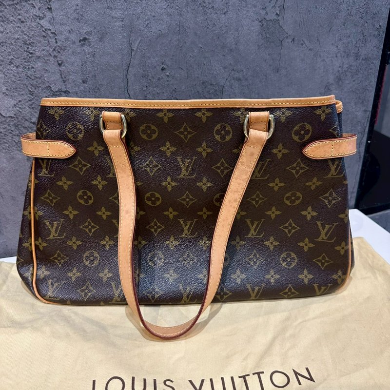 💎Han's house精品服飾💎LOUIS VUITTON 經典款 LV M51154 字紋 橫式 名媛包 手提包 肩背包-0