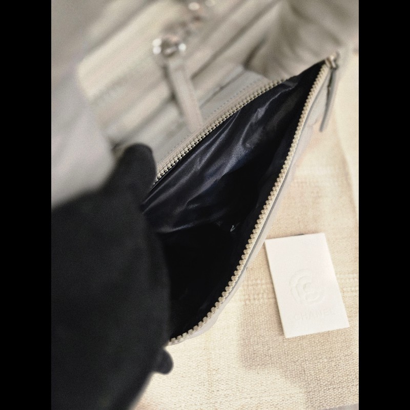 Chanel 香奈兒 極美灰銀色 Coco Cocoon 尼龍醫生包  肩背包 手提包-22