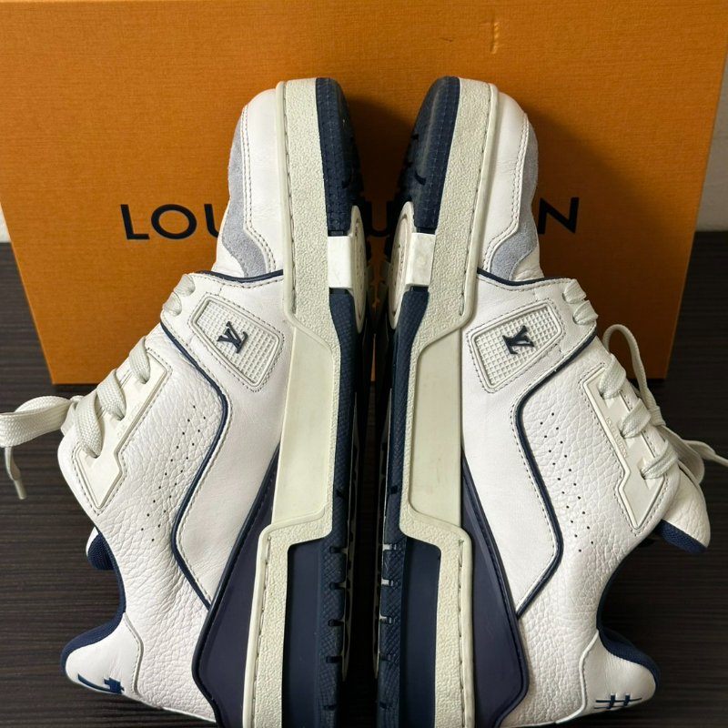 💎Han's house精品服飾💎 Louis Vuitton LV TRAINER 藍白色運動鞋 1ABFAA 八成新-4
