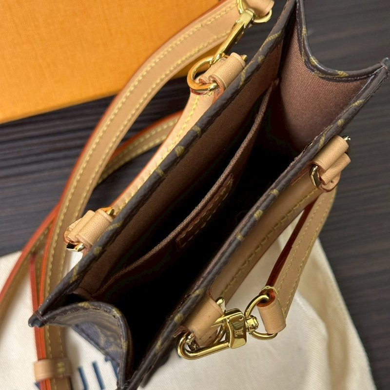 💎Han's house精品服飾💎LOUIS VUITTON LV M69442 PETIT SAC PLAT 小琴譜包-1