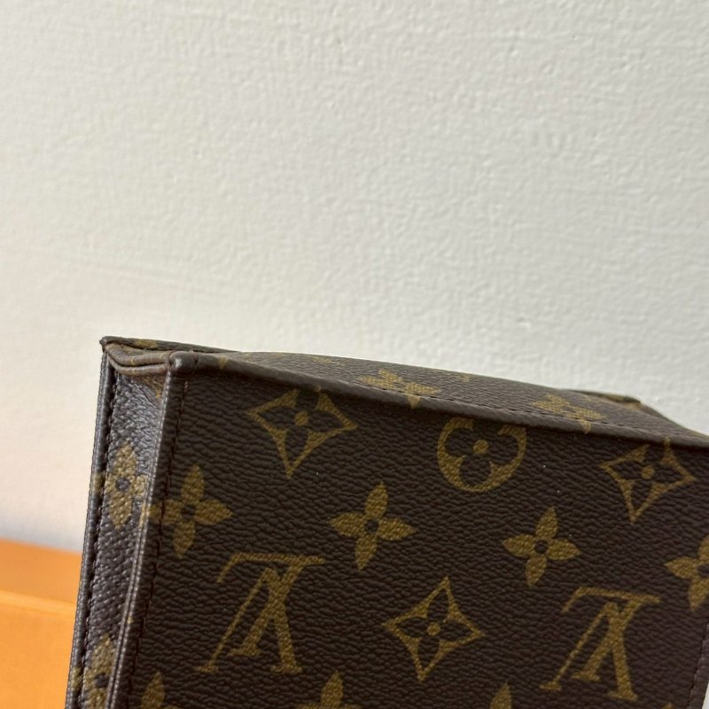 💎Han's house精品服飾💎LOUIS VUITTON LV M69442 PETIT SAC PLAT 小琴譜包-5