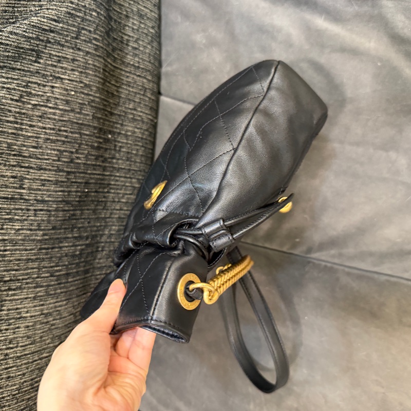 全新全配❤️晶片❤️ 香奈兒 #黑金 #小福袋 #水桶包 #抽繩水桶-6