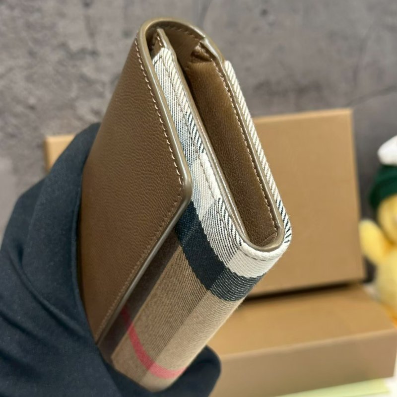 💎Han's house精品服飾💎BURBERRY  HALTON 經典格紋帆布拼接釦式長夾-4