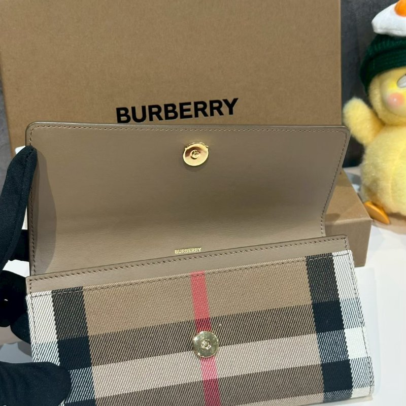 💎Han's house精品服飾💎BURBERRY  HALTON 經典格紋帆布拼接釦式長夾-6
