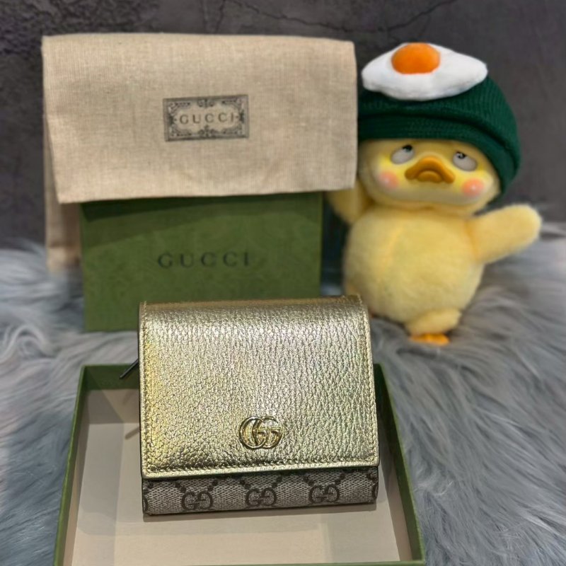 💎Han's house精品服飾💎GUCCI Wallet金扣 短夾 銀色598587-0