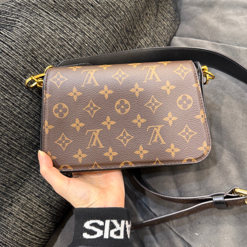99新全配❤️晶片❤️ lv #老花 #秀款 #郵差包 #法棍包-11