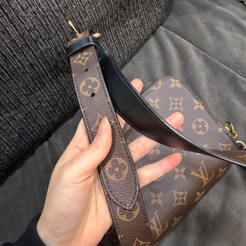 99新全配❤️晶片❤️ lv #老花 #秀款 #郵差包 #法棍包-14
