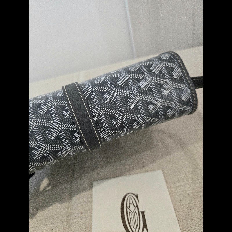 100%正品專櫃貨✨Goyard Belvedere PM 經典郵差包 灰色 🈶購證-8