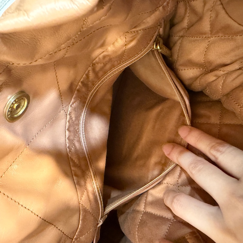 全新全配❤️晶片❤️ 香奈兒 #22bag #中號 #奶茶色 #金釦-12