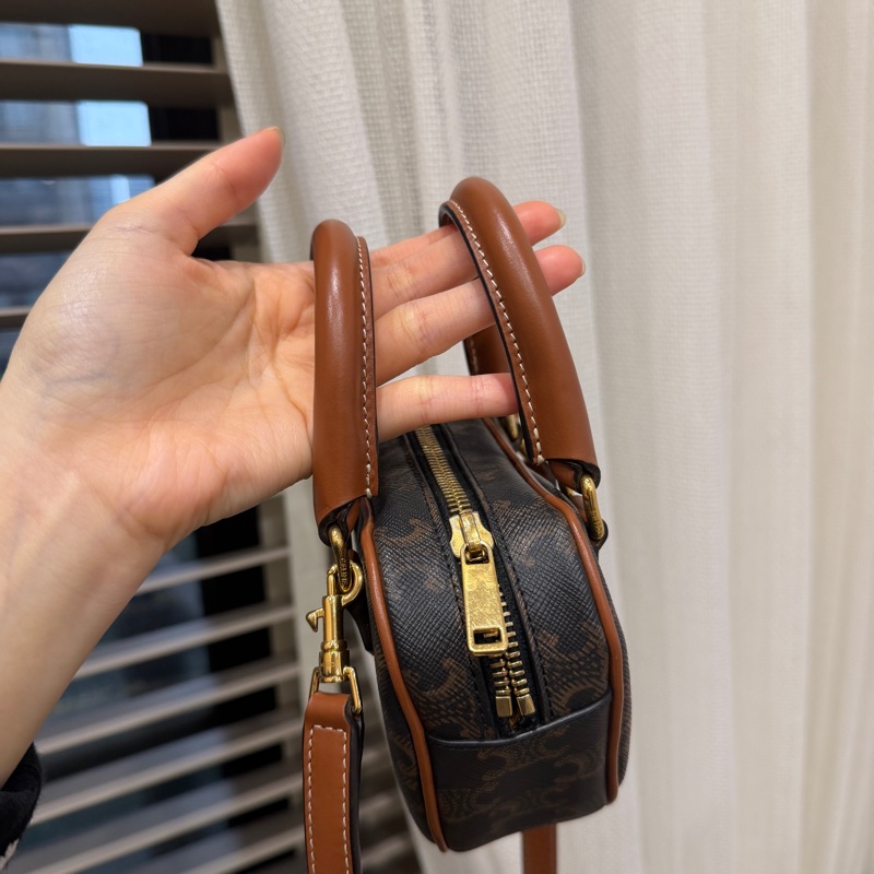 99新🈶台灣購證❤️ celine #老花 #愛心包 #斜背包 #小廢包-5