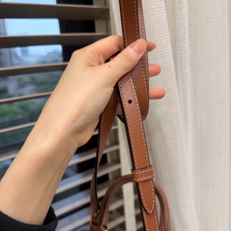 99新🈶台灣購證❤️ celine #老花 #愛心包 #斜背包 #小廢包-15