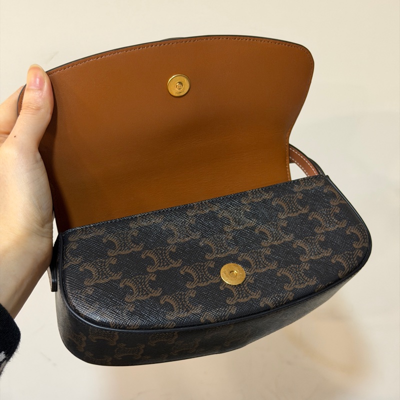 全新全配❤️ celine #老花 #肩背包 #鎖頭腋下包 #lisa同款-12