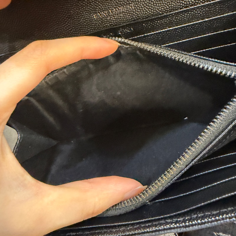 全新全配❤️ ysl #soblack #全黑 #荔枝皮 #長夾-9