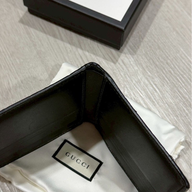 GUCCI黑色雙G壓紋 男短夾-8