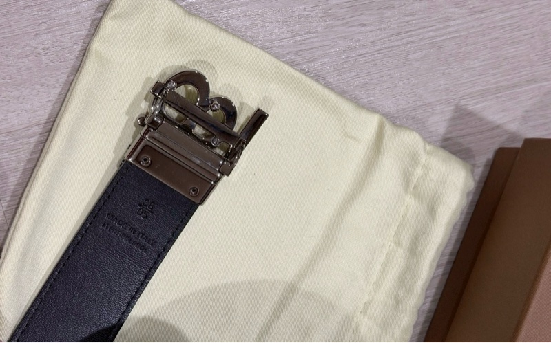 BURBERRY男用雙面皮帶 尺寸95-2