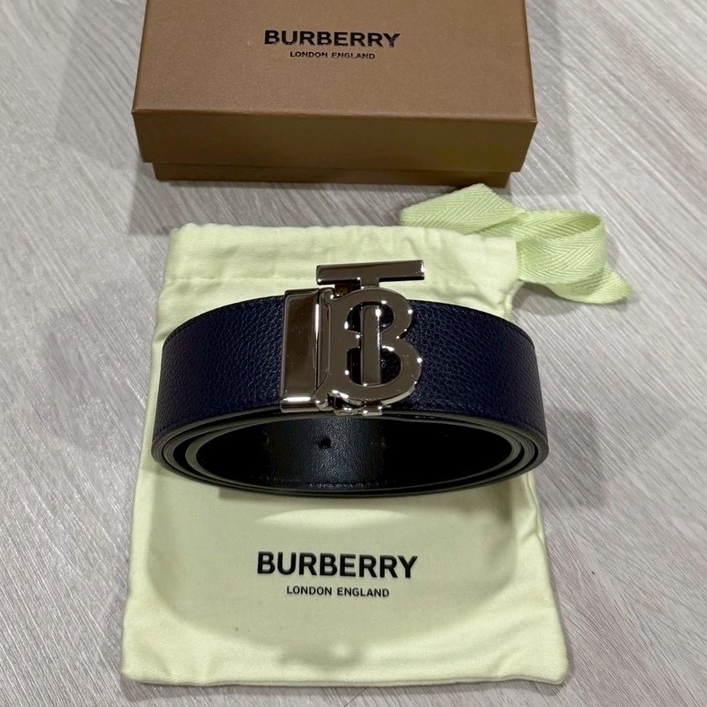 BURBERRY男用雙面皮帶 尺寸95-7