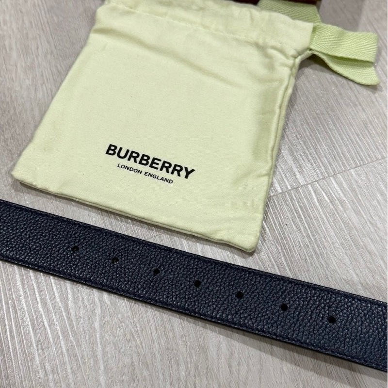 BURBERRY男用雙面皮帶 尺寸95-13