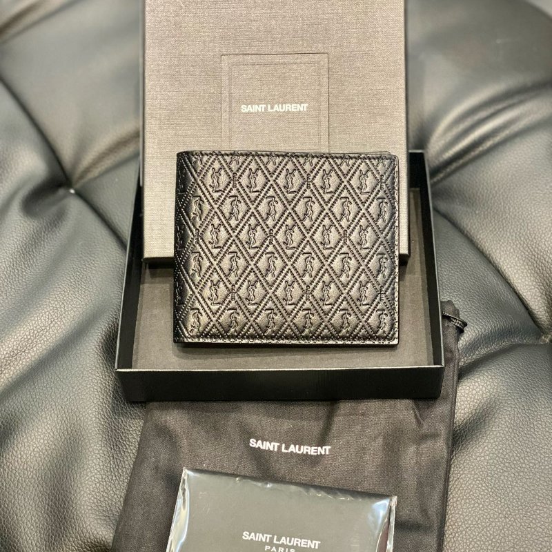 💎Han's house精品服飾💎Saint Laurent YSL 真皮 立體壓印 黑色 短夾-0