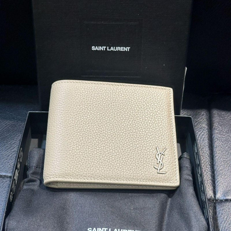 💎Han's house精品服飾💎SAINT LAURENT YSL 小牛皮 荔枝紋 短夾 義大利製 現貨 原價18400-0