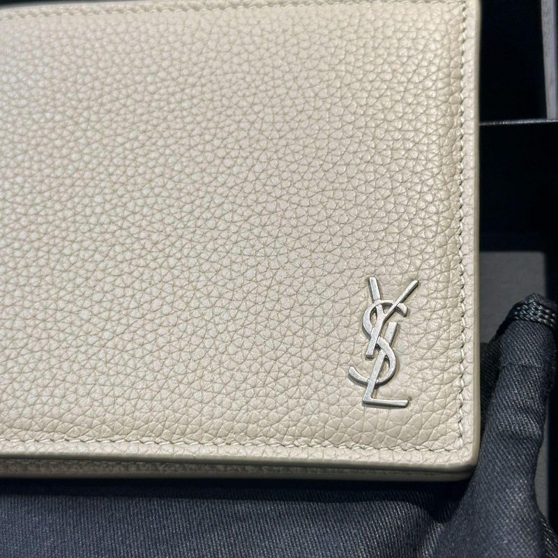 💎Han's house精品服飾💎SAINT LAURENT YSL 小牛皮 荔枝紋 短夾 義大利製 現貨 原價18400-2