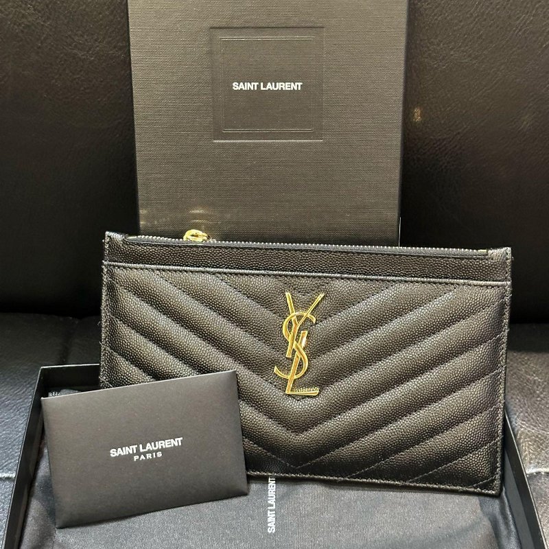 💎Han's house精品服飾💎YSL SAINT LAURENT MONOGRAM 荔枝牛皮手拿包 義大利製 636312-0