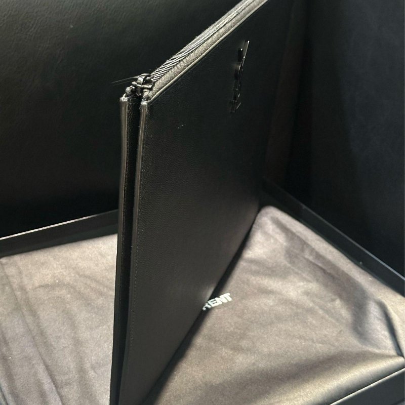 💎Han's house精品服飾💎SAINT LAURENT 手拿包 YSL 義大利製 25x35x1-6