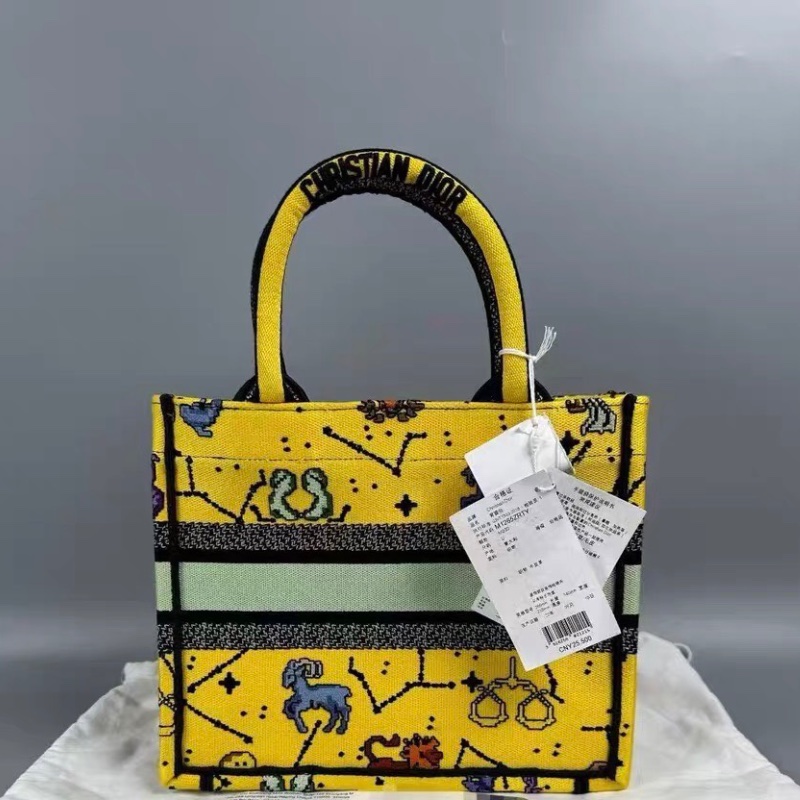 DIOR BookTote 限定星座圖案黃色 刺繡托特包Tote包26*14*21cm 99新配件塵袋吊牌-8