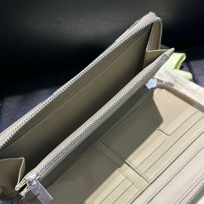 💎Han's house精品服飾💎Burberry 格紋 拉鍊 長夾-6