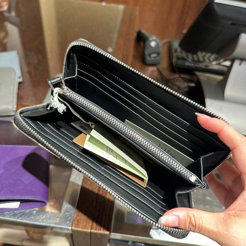 💎Han's house精品服飾💎Burberry 格紋 拉鍊 長夾-2